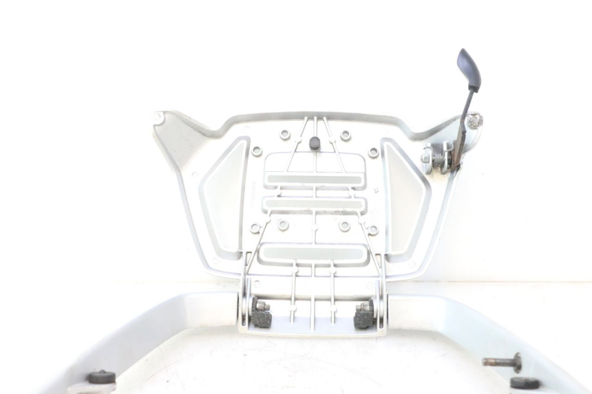 photo de Bagażnik tylni PEUGEOT SATELIS 125 (2013 - 2018) - Zoom stanu zużycia