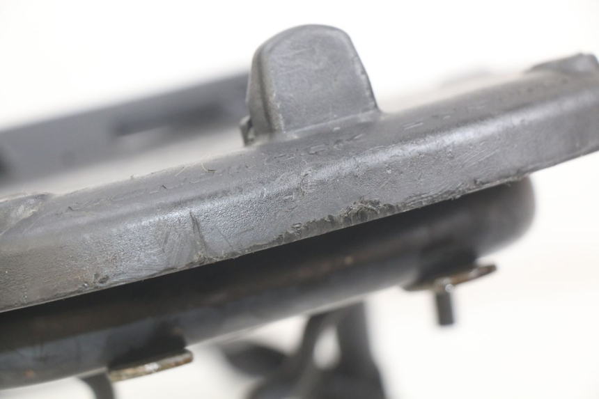 photo de Bagażnik tylni HONDA SCV LEAD 100 (2003 - 2007) - Szczegół części