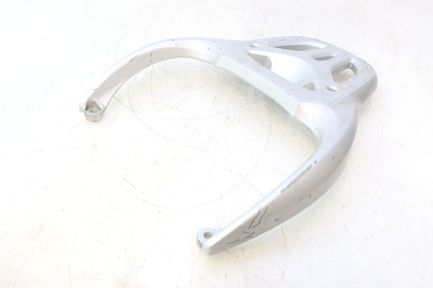 photo de BAGAŻNIK HONDA SH 125 (2001 - 2003) - Zbliżenie techniczne