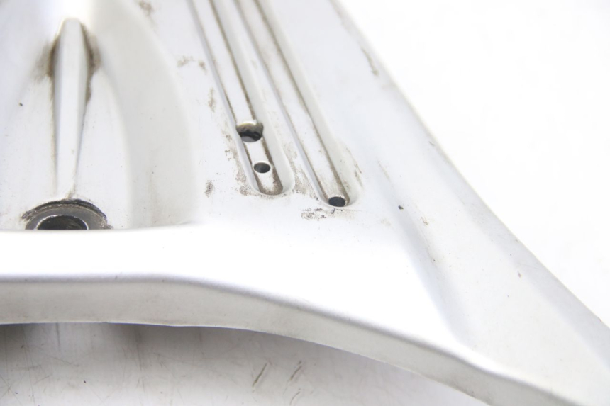 photo de Bagażnik tylni SUZUKI SIXTEEN 125 (2008 - 2010) - Widok profilu