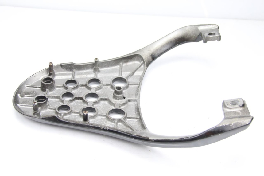 photo de Bagażnik tylni SUZUKI UC EPICURO 125 (1999 - 2003) - Zbliżenie techniczne