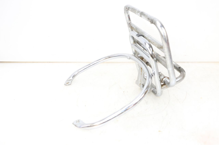 photo de Bagażnik tylni PIAGGIO VESPA GTS SUPER IE 125 (2009 - 2016) - Szczegół części