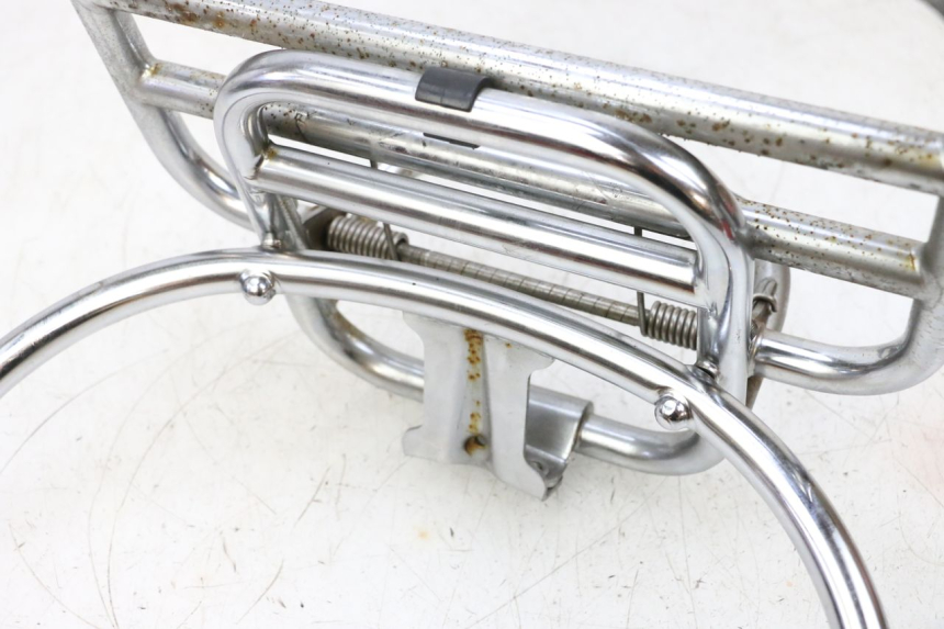 photo de Bagażnik tylni PIAGGIO VESPA GTS SUPER IE 125 (2009 - 2016) - Zoom stanu zużycia