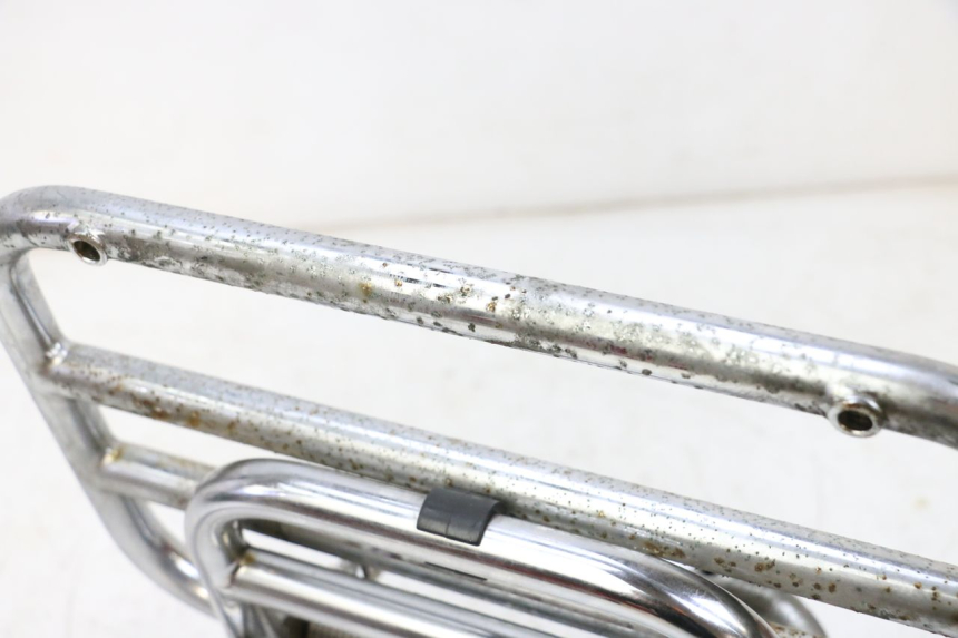 photo de Bagażnik tylni PIAGGIO VESPA GTS SUPER IE 125 (2009 - 2016) - Zbliżenie techniczne