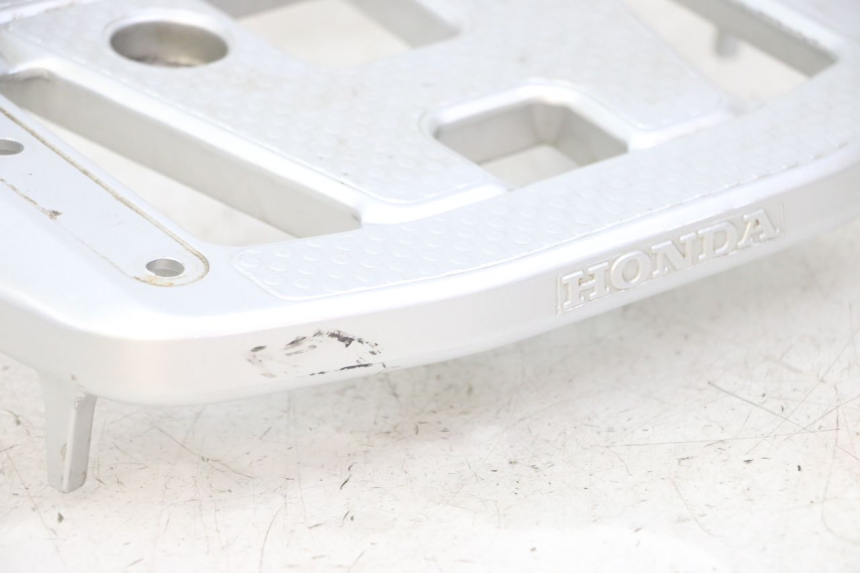 photo de Bagażnik tylni HONDA XLV VARADERO 125 (2000 - 2006) - Inny kąt widzenia