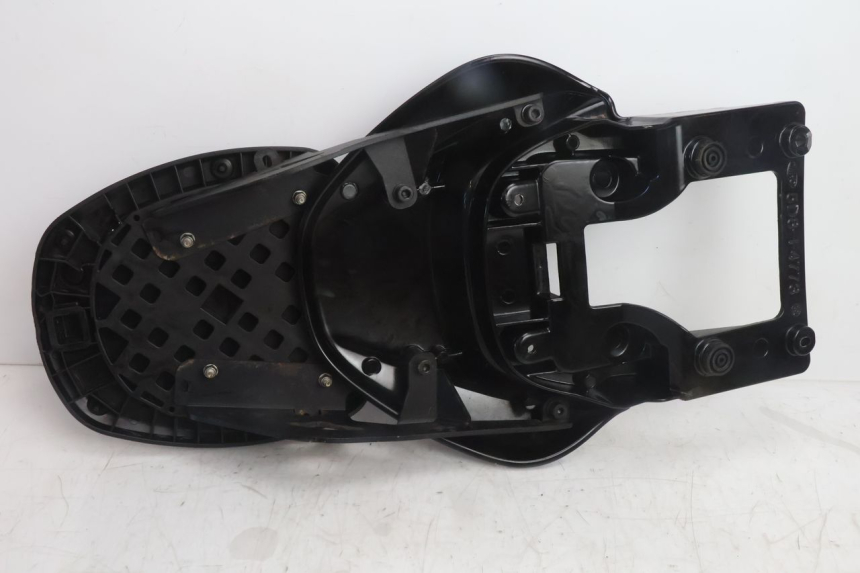 photo de Bagażnik tylni YAMAHA YP MAJESTY 125 (2007 - 2010) - Zbliżenie techniczne