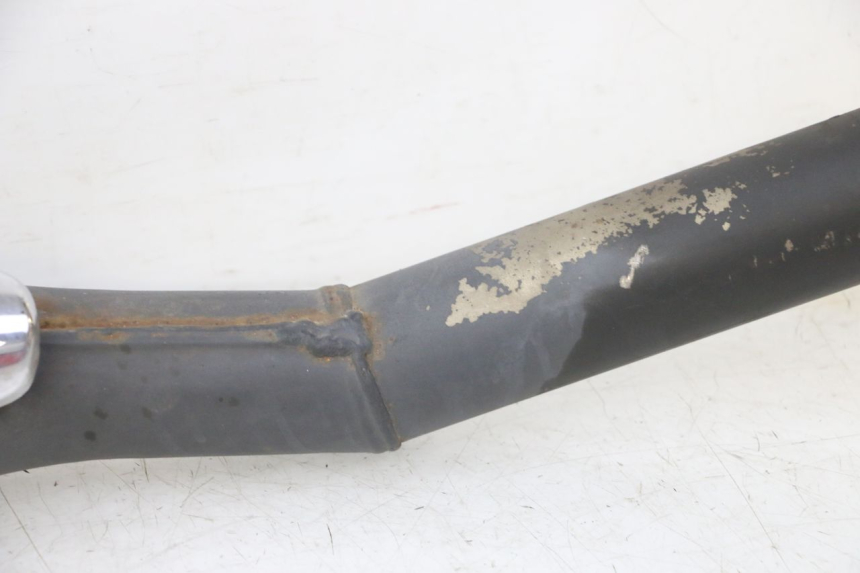 photo de TŁUMIK WYDECHU HONDA CBF 125 (2009 - 2015) - Struktura - zbliżenie