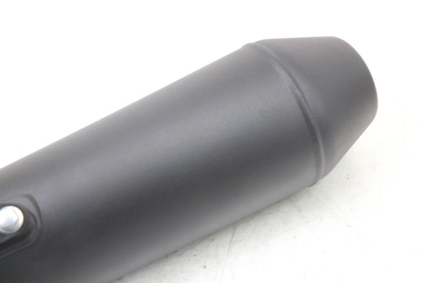 photo de PRAWY TŁUMIK WYDECHU ROYAL ENFIELD CONTINENTAL GT 650 (2019 - 2024) - Zbliżenie komponentów