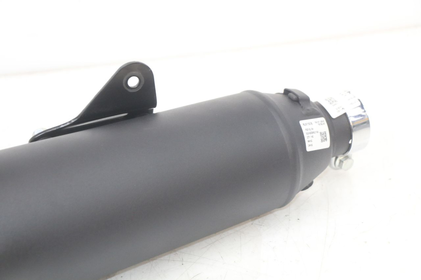 photo de PRAWY TŁUMIK WYDECHU ROYAL ENFIELD CONTINENTAL GT 650 (2019 - 2024) - Zoom stanu zużycia