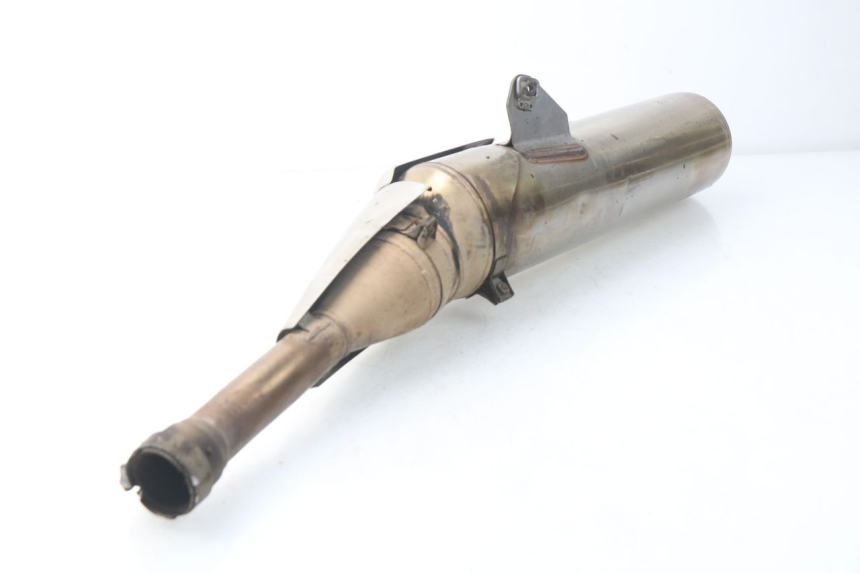 photo de PRAWY TŁUMIK WYDECHU YAMAHA TDM ABS 900 (2002 - 2014) - Zbliżenie techniczne