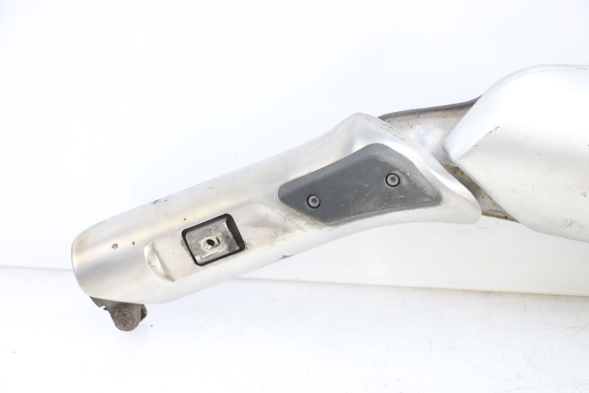 photo de LEWY TŁUMIK WYDECHU SUZUKI DL V STROM 1000 (2002 - 2007) - Szczegóły charakterystyczne