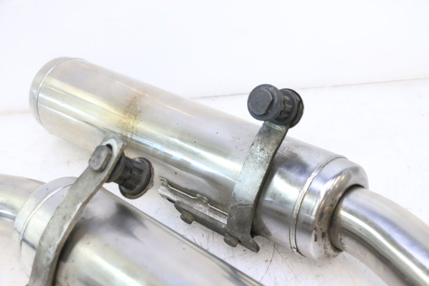 photo de RURA WYDECHOWA KAWASAKI GPX F ZX750F 750 (1986 - 1990) - Inny kąt widzenia