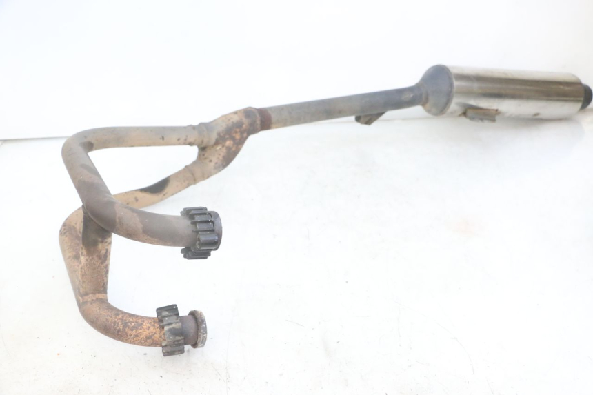 photo de TŁUMIK WYDECHU SUZUKI GS GSE 500 (2001 - 2003) - Zbliżenie techniczne