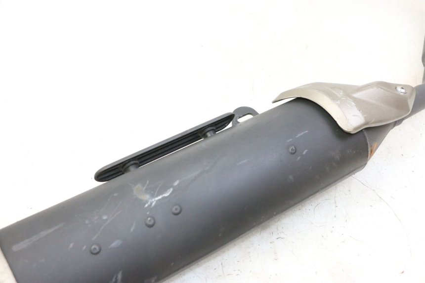 photo de TŁUMIK WYDECHU KIDEN KD125-G 125 (2018 - 2022) - Zbliżenie komponentów