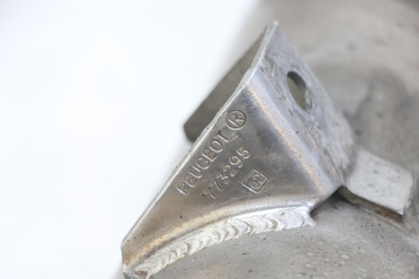 photo de TŁUMIK WYDECHU PEUGEOT SATELIS 125 (2013 - 2018) - Zbliżenie techniczne