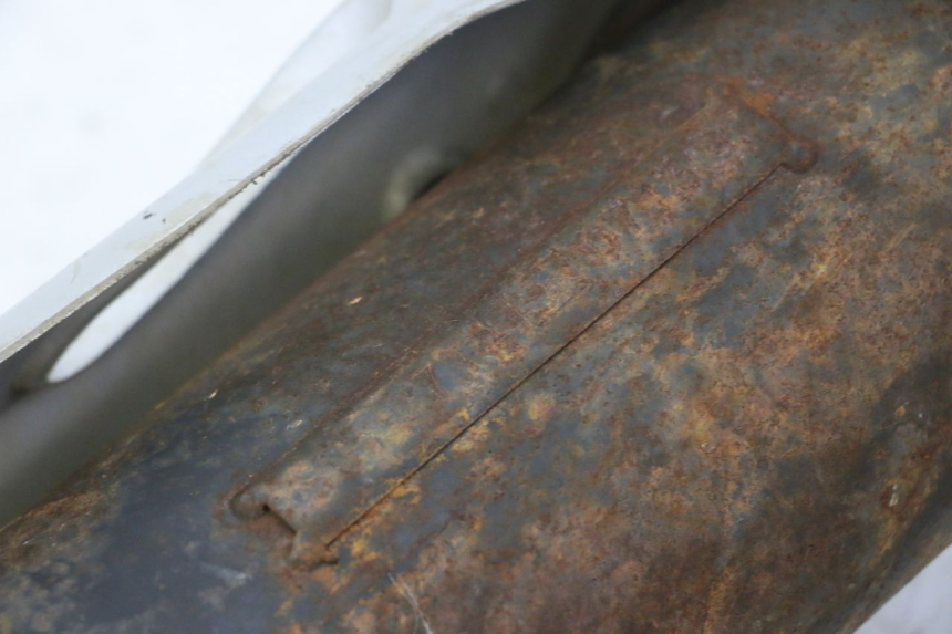 photo de TŁUMIK WYDECHU PEUGEOT SPEEDFIGHT 3 AIR 50 (2009 - 2015) - Zoom stanu zużycia