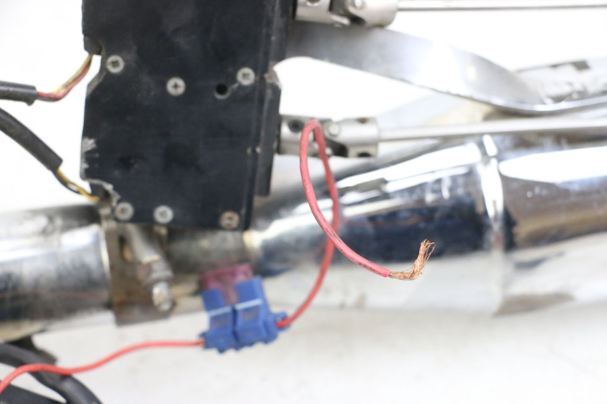 photo de TŁUMIK WYDECHU HARLEY DAVIDSON SPORTSTER XL CUSTOM 1200 (2003 - 2004) - Inny kąt widzenia