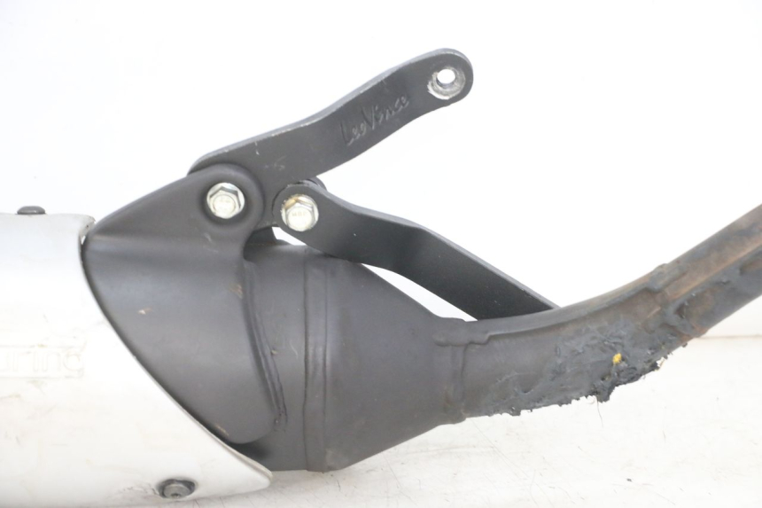 photo de TŁUMIK WYDECHU PEUGEOT VIVACITY NEW 2T 50 (2008 - 2017) - Struktura - zbliżenie