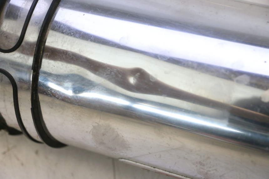 photo de RURA WYDECHOWA HONDA XLV VARADERO 125 (2007 - 2012) - Struktura - zbliżenie