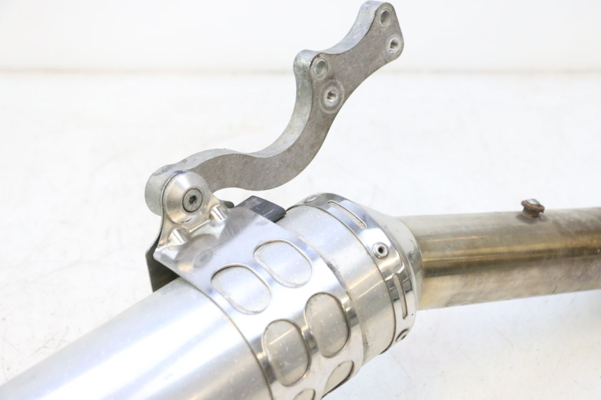 photo de RURA WYDECHOWA KAWASAKI ZX-6R ZX6R 600 (2000 - 2002) - Zbliżenie techniczne