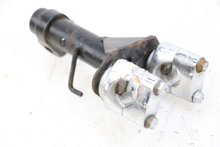 photo de WIDEŁKI KIEROWNICY JM MOTORS OLDIES GT 4T 50 (2018 - 2025) - Zbliżenie techniczne