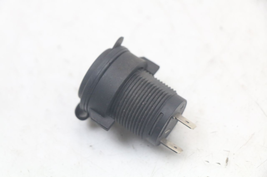 photo de GNIAZDO ZAPALNICZKI QUADRO 3D S 350 (2013 - 2018) - Inny kąt widzenia