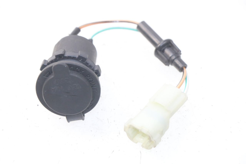 photo de GNIAZDO ZAPALNICZKI KYMCO DINK STREET 125 (2009 - 2014) - Inny kąt widzenia