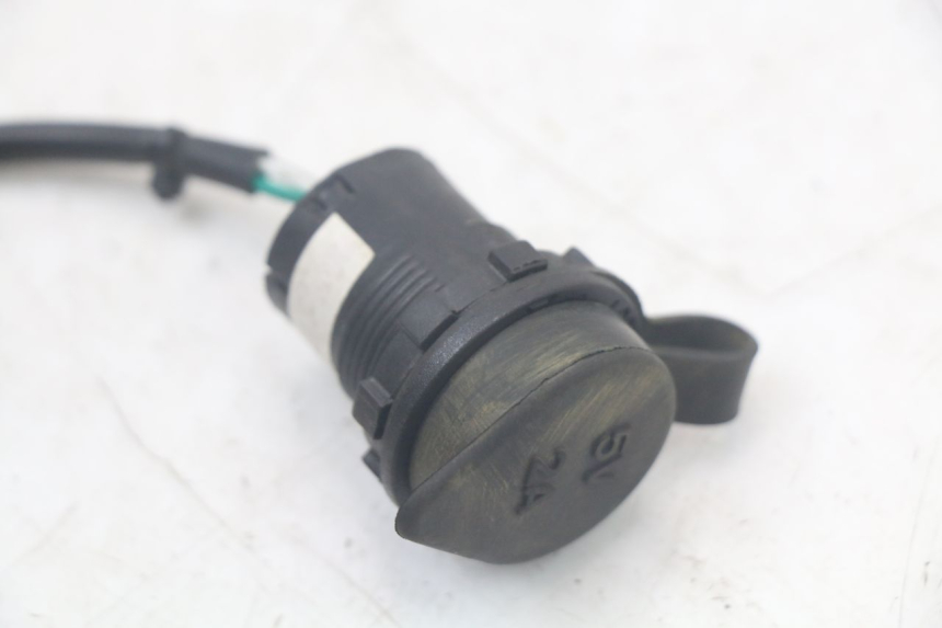 photo de GNIAZDO ZAPALNICZKI SYM FIDDLE 3 III 125 (2014 - 2020) - Punkty mocowania