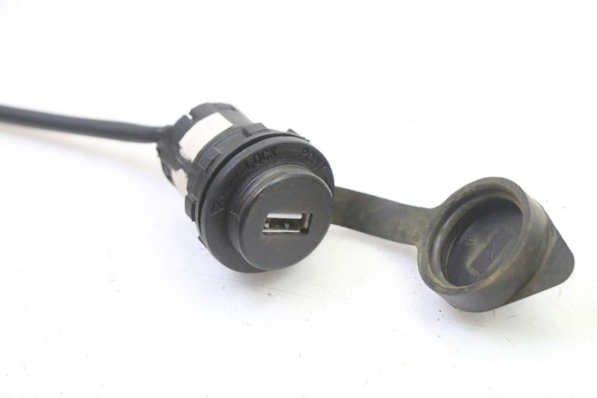 photo de GNIAZDO ZAPALNICZKI SYM FIDDLE 3 III 50 (2014 - 2020) - Szczegół części