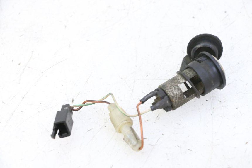 photo de GNIAZDO ZAPALNICZKI KYMCO GRAND DINK 125 (2002 - 2007) - Zoom stanu zużycia