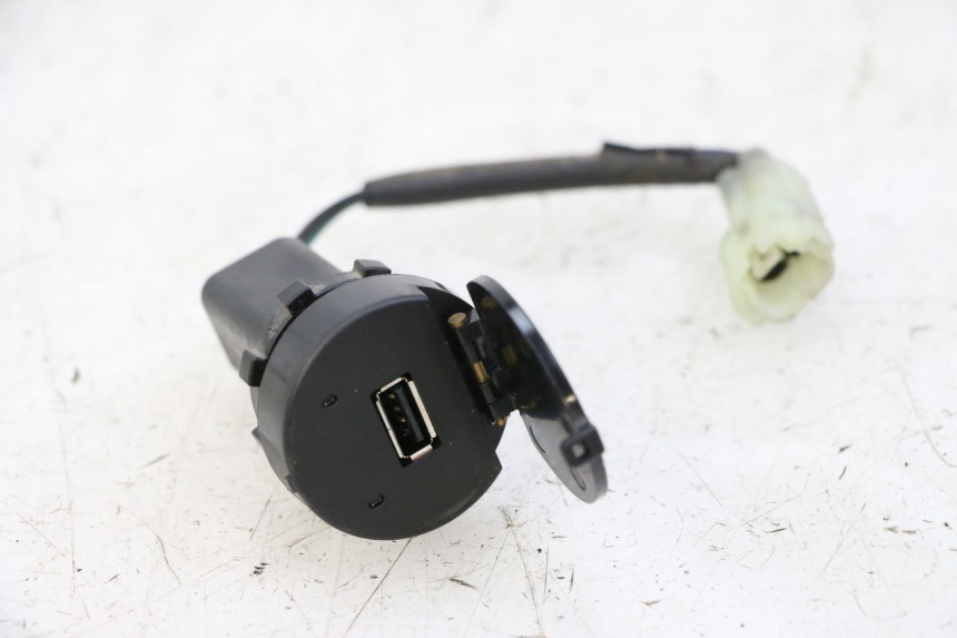 photo de GNIAZDO ZAPALNICZKI SYM JOYMAX 125 (2010 - 2017) - Inny kąt widzenia