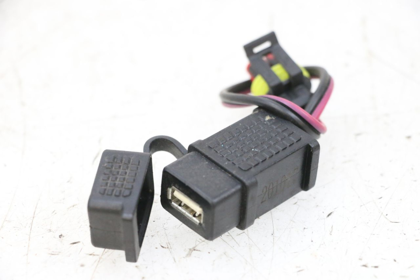 photo de GNIAZDO ZAPALNICZKI PIAGGIO MP3 HPE 300 (2019 - 2026) - Widok główny