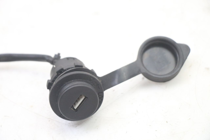 photo de GNIAZDO ZAPALNICZKI SYM ORBIT III 3 4T 50 (2021 - 2025) - Szczegół części