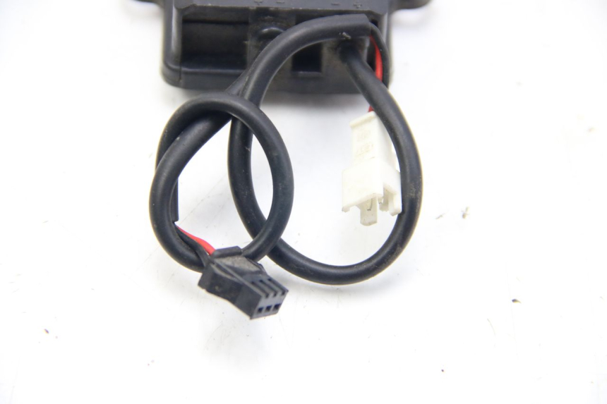 photo de GNIAZDO ZAPALNICZKI RED ELECTRIC RED E PRO 1 (2017 - 2019) - Zbliżenie techniczne