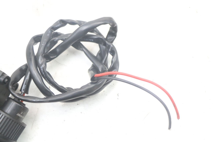 photo de GNIAZDO ZAPALNICZKI KAWASAKI VERSYS ABS 650 (2015 - 2018) - Stan powierzchni