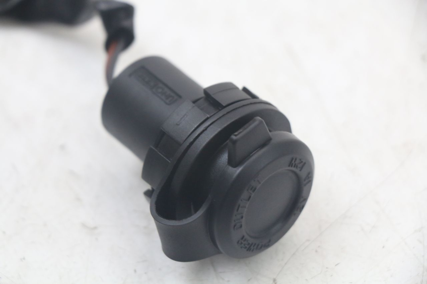 photo de GNIAZDO ZAPALNICZKI YAMAHA XMAX X-MAX ABS 125 (2017 - 2020) - Zbliżenie techniczne