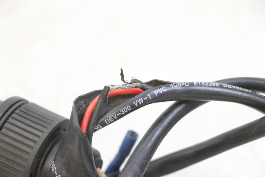 photo de GNIAZDO ZAPALNICZKI PIAGGIO XEVO - X EVO 125 (2007 - 2017) - Punkty mocowania