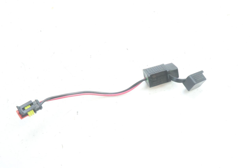 photo de GNIAZDO USB PIAGGIO MP3 500 (2016 - 2018) - Zoom stanu zużycia