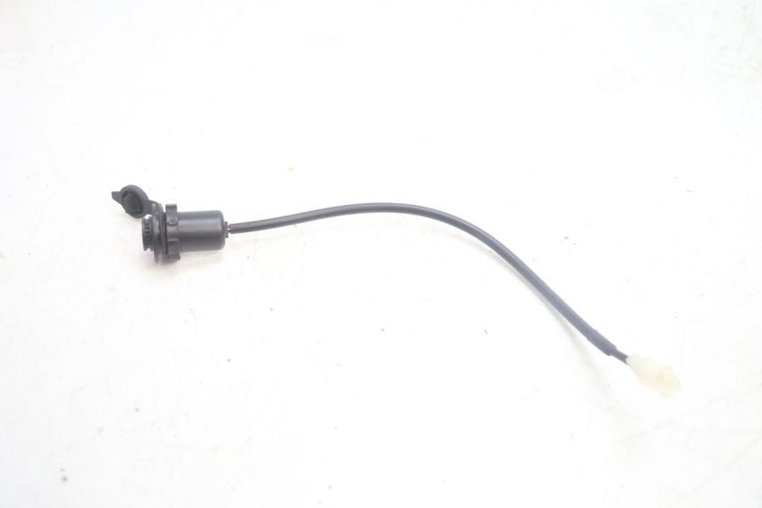 photo de GNIAZDO USB JM MOTORS R-MAX TECH 50 (2024 - 2026) - Zbliżenie techniczne
