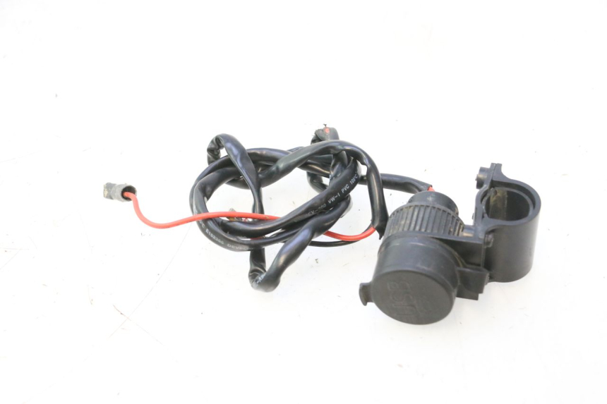 photo de GNIAZDO USB BOOM TRIKE FUN 500 (2004 - 2010) - Zoom stanu zużycia