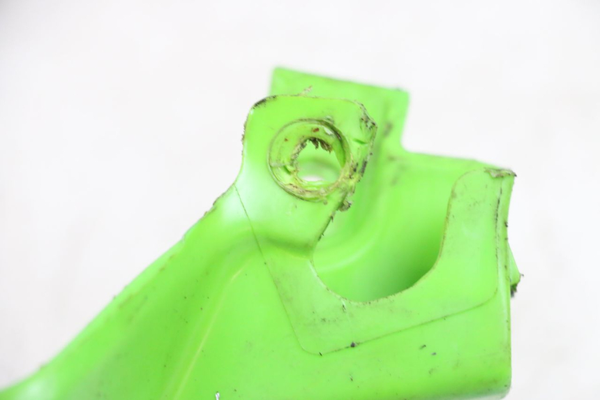 photo de OSŁONA LEWEJ RĘKI KAWASAKI KDX 125 (1990 - 1991) - Zoom stanu zużycia