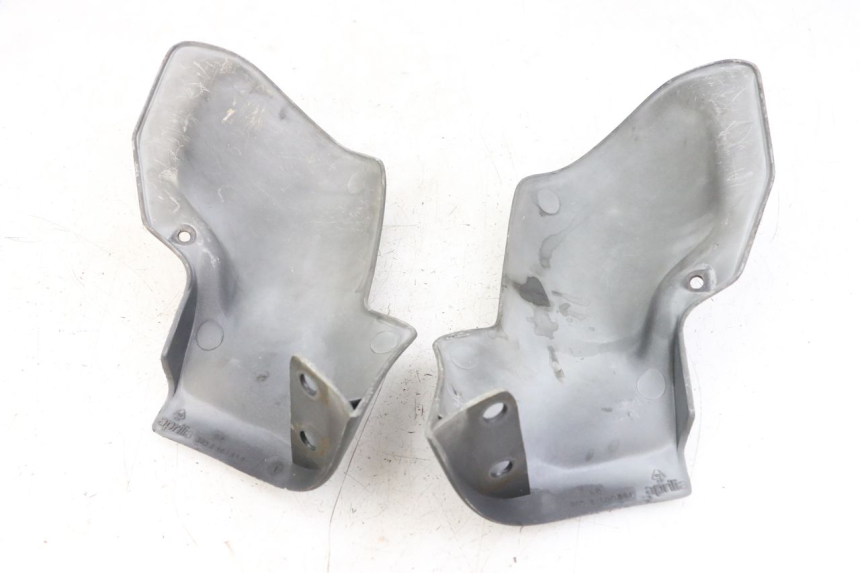 photo de OSŁONA RĄK APRILIA SCARABEO GT 125 (1999 - 2007) - Szczegół części