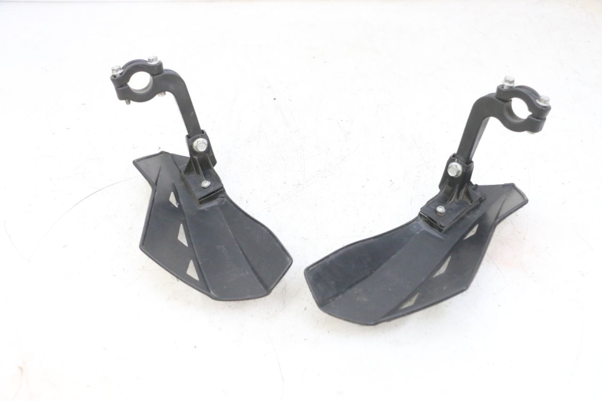 photo de OSŁONA RĄK GILERA SMT SUPERMOTARD 50 (2009 - 2017) - Zoom stanu zużycia