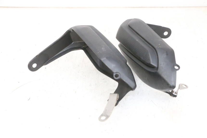 photo de OSŁONA RĄK YAMAHA TDM ABS 900 (2002 - 2014) - Zbliżenie techniczne