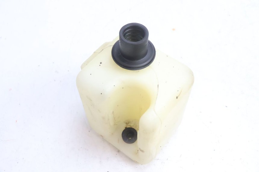 photo de ZBIORNIK PŁYNU DO SPRYSKIWACZY BMW C1 125 (2000 - 2003) - Zoom stanu zużycia