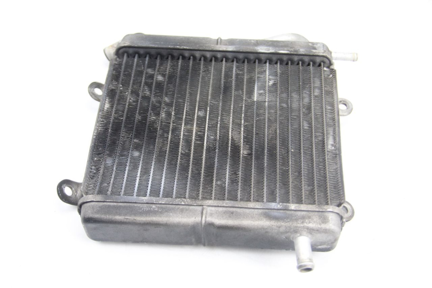 photo de CHŁODNICA YAMAHA AEROX NAKED 2T 50 (2013 - 2017) - Zbliżenie techniczne