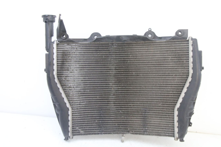 photo de CHŁODNICA BMW S RR ABS S1000RR 1000 (2015 - 2018) - Zbliżenie techniczne