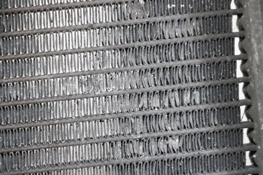 photo de CHŁODNICA SUZUKI BURGMAN 125 (2007 - 2014) - Zoom stanu zużycia