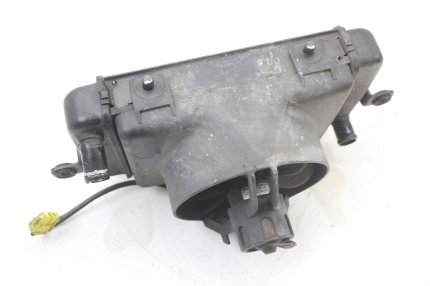 photo de CHŁODNICA BMW C1 125 (2000 - 2003) - Punkty mocowania