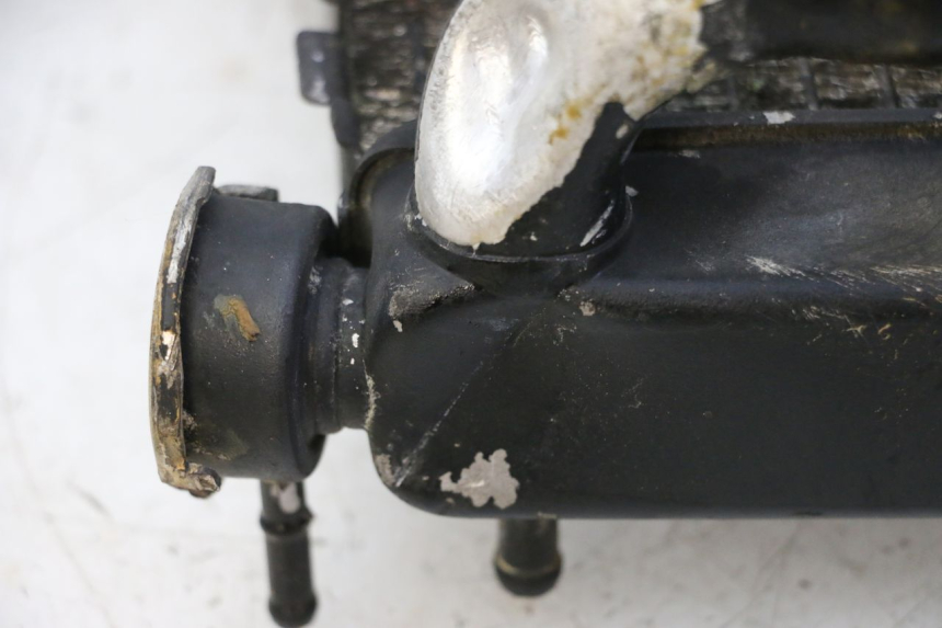 photo de CHŁODNICA HONDA CBR RR FIREBLADE 900 (1992 - 1994) - Zbliżenie komponentów